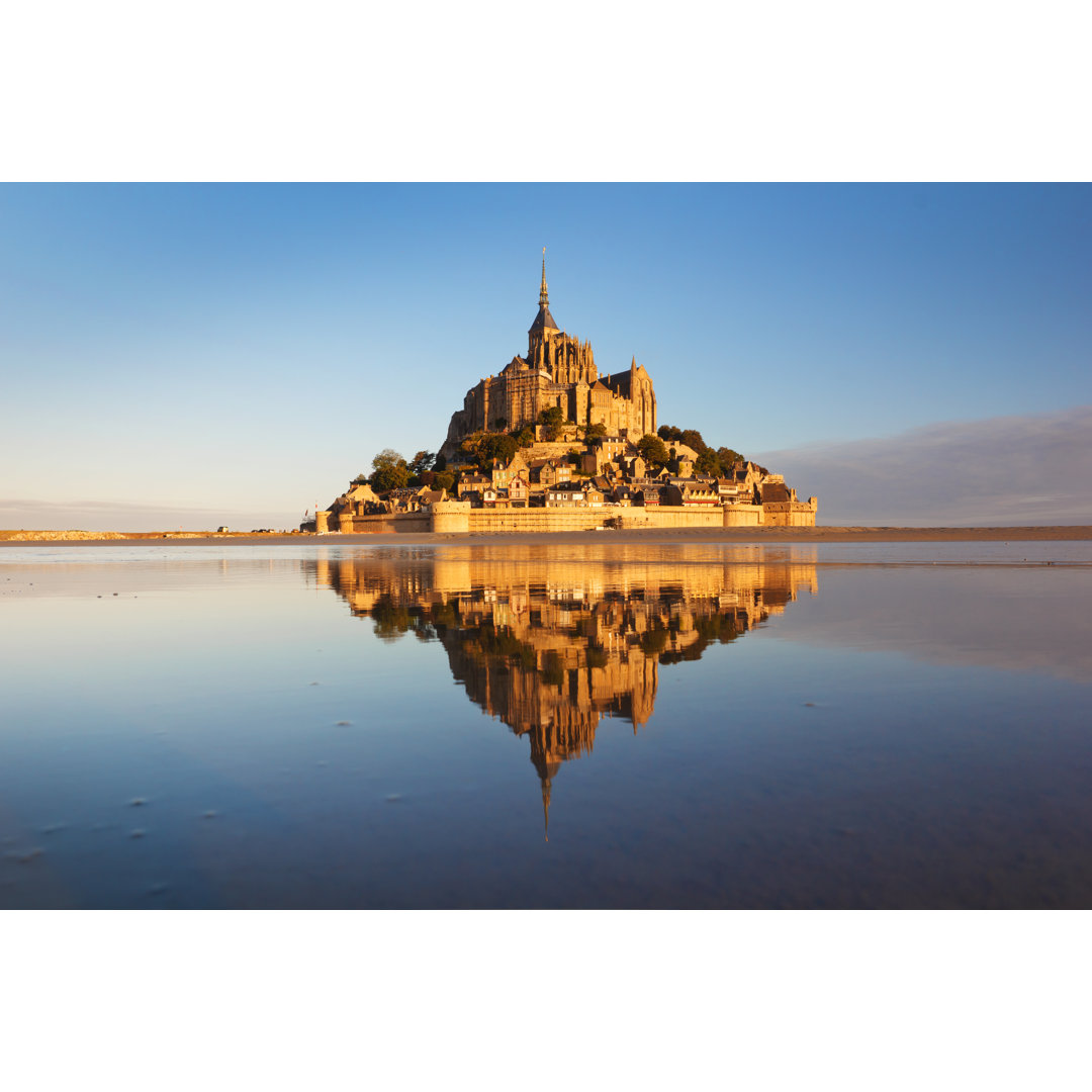 Mt Saint Michel, Frankreich von Kanuman - Kunstdrucke auf Leinwand