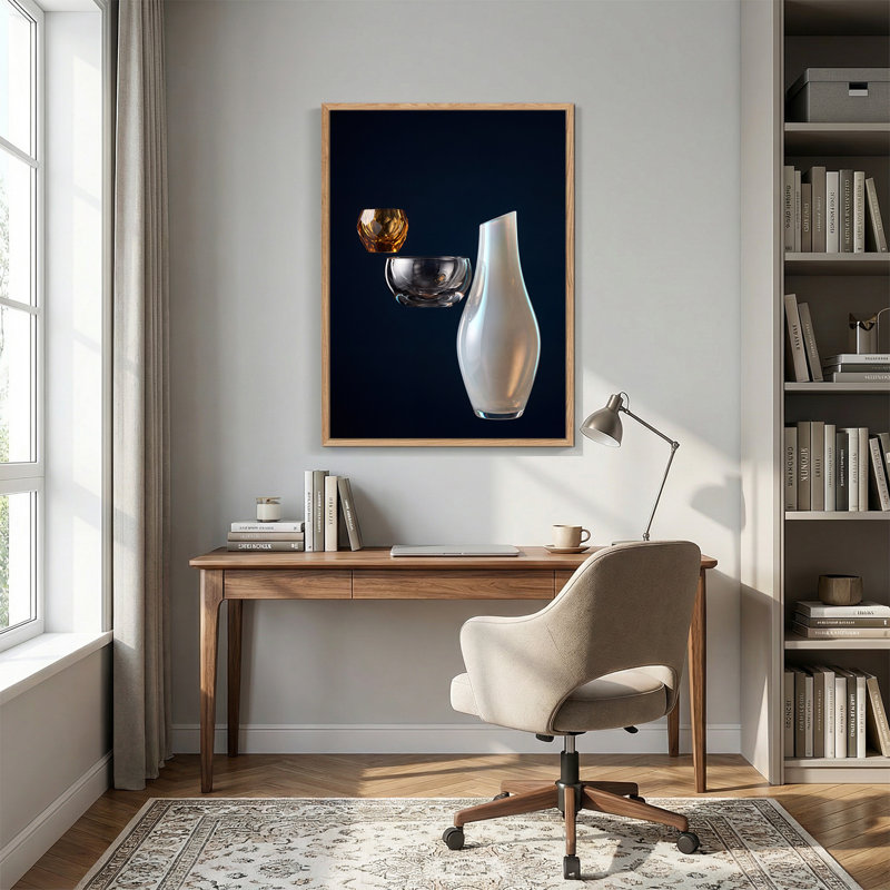 Vase blanc, bol transparent et tasse en verre à facettes ambrées sur toile bleu foncé, 48"H x 32"W