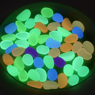 200 pièces de pierres décoratives brillantes dans les pierres sombres et brillantes pour l'aquarium