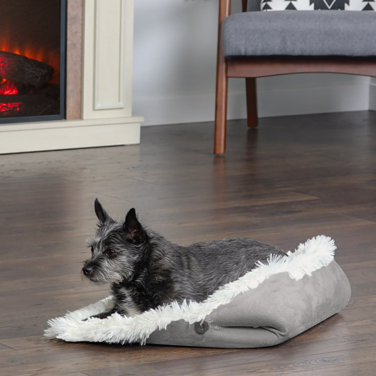 https://assets.wfcdn.com/im/55621072/resize-h755-w755%5Ecompr-r85/2573/257329618/Self-Warming+Cozy+Convertible+Cuddle+Pet+Mat%2FPad.jpg