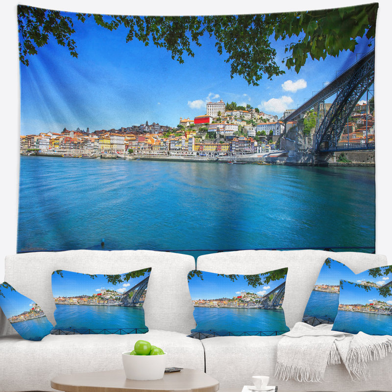Paysage, rivière Douro et pont de fer, tapisserie du Portugal, H 78 po x l 92 po