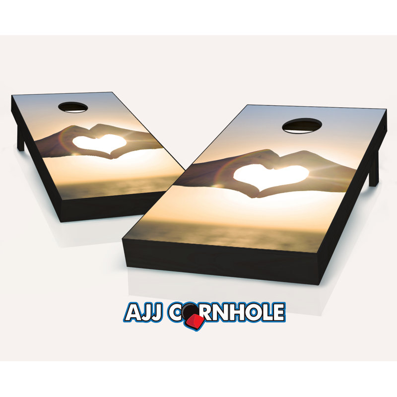 Ensemble de cornhole en bois massif 2 'x 4' avec sacs Love Sunset, Rouge/noir