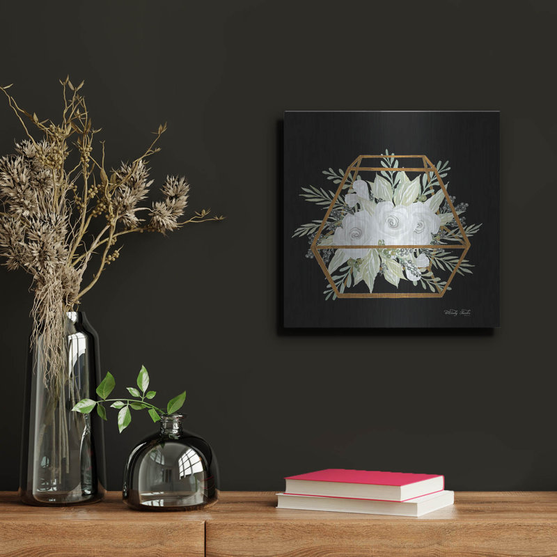 «Gold Geometric Polygon» par Cindy Jacobs, H 12 po x l 12 po