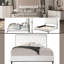 Grand lit gris avec un design moderne et une structure stable en bois