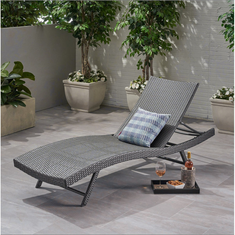KAUAI PE WICKER CHAISE
