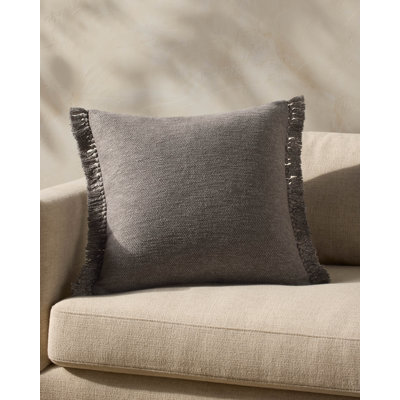 Coussin Magnolia Home par Joanna Gaines x Loloi Jett