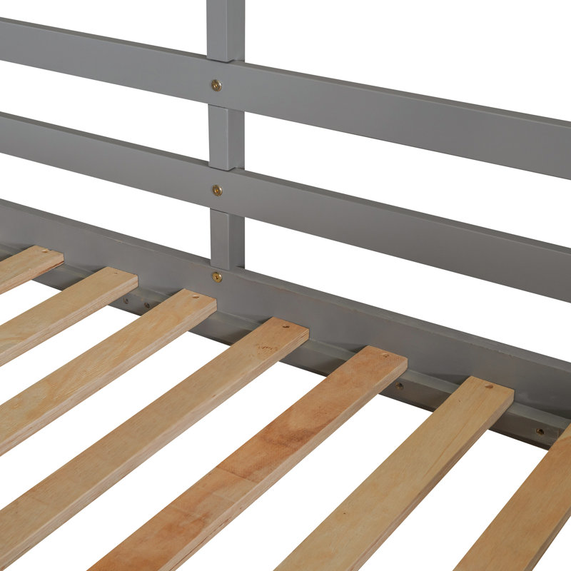 Lit simple au-dessus d'un lit superposé blanc - avec fenêtre pour une vue agréable, Gris