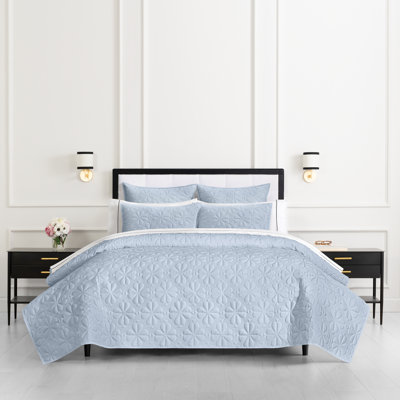 kate spade new york Spade Floral 3-Piece King Quilt Bedding Set, 100% Cotton Sateen Reversible Cover, All Season Warmth Bedding, Machine Washable, Halogen Blue