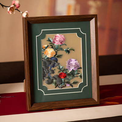 Suzhou Embroidery Ornament: Traditional Chinese Embroidery Art For Study Room, Foyer Decor, Embroidered Tabletop, Unique Commemorative Gift, And Corporate Souvenir