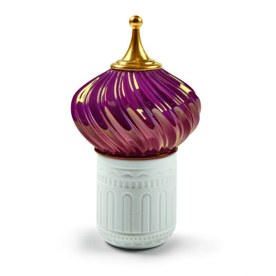 Spire Scented Novelty Candle