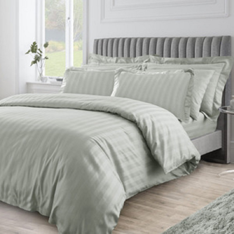 Polyester Striped Duvet Cover Set with Pillowcases Included, Green