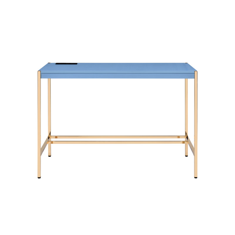 Bureau contemporain bleu marine et doré avec prises de courant pour les ports de travail