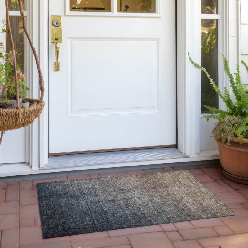 Ombre Rug, Rectangle 1'8" x 2'6"