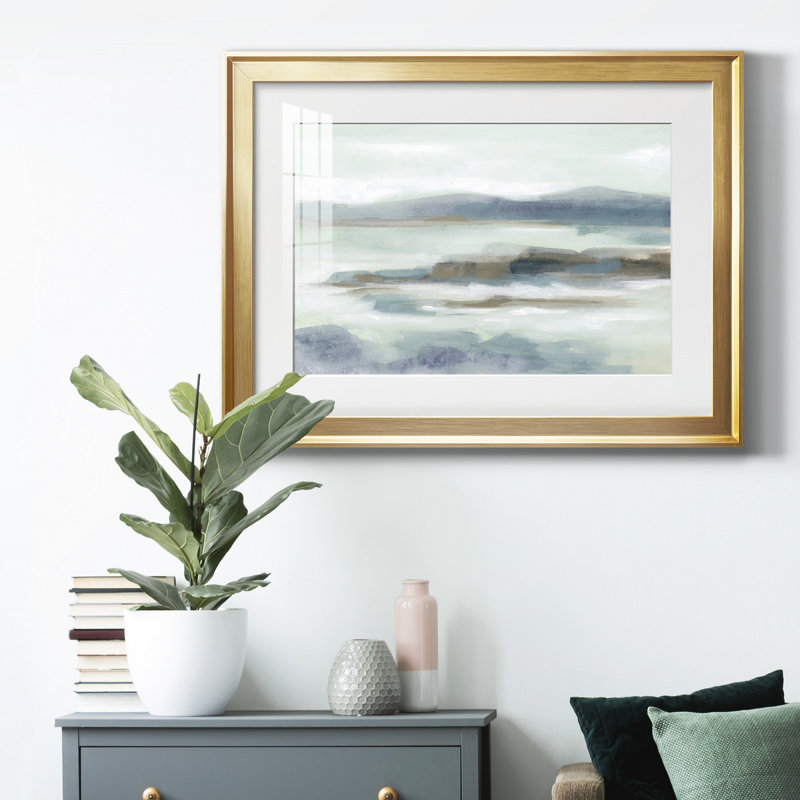 Soft Shores I, reproduction encadrée de qualité supérieure - prête à être accrochée, H 26,5 po x l 36,5 po x P 1 po, Or