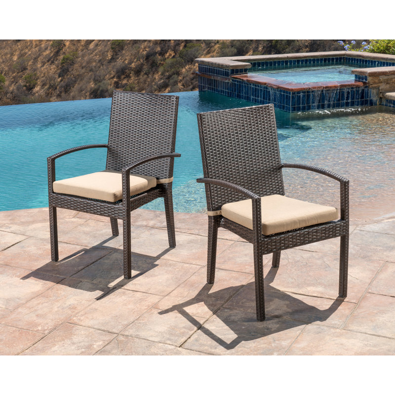 Chaise de patio avec coussin Aeronwy