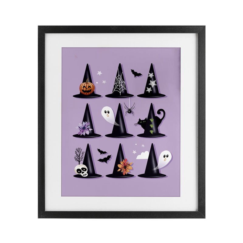 Chapeaux de sorcière variés sur fond mauve, impression par Elizabeth Tyndall, Cadre noir minuit, H 16 po x l 13 po