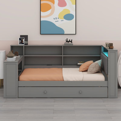 Lit plateforme avec tablettes de rangement, lit gigogne