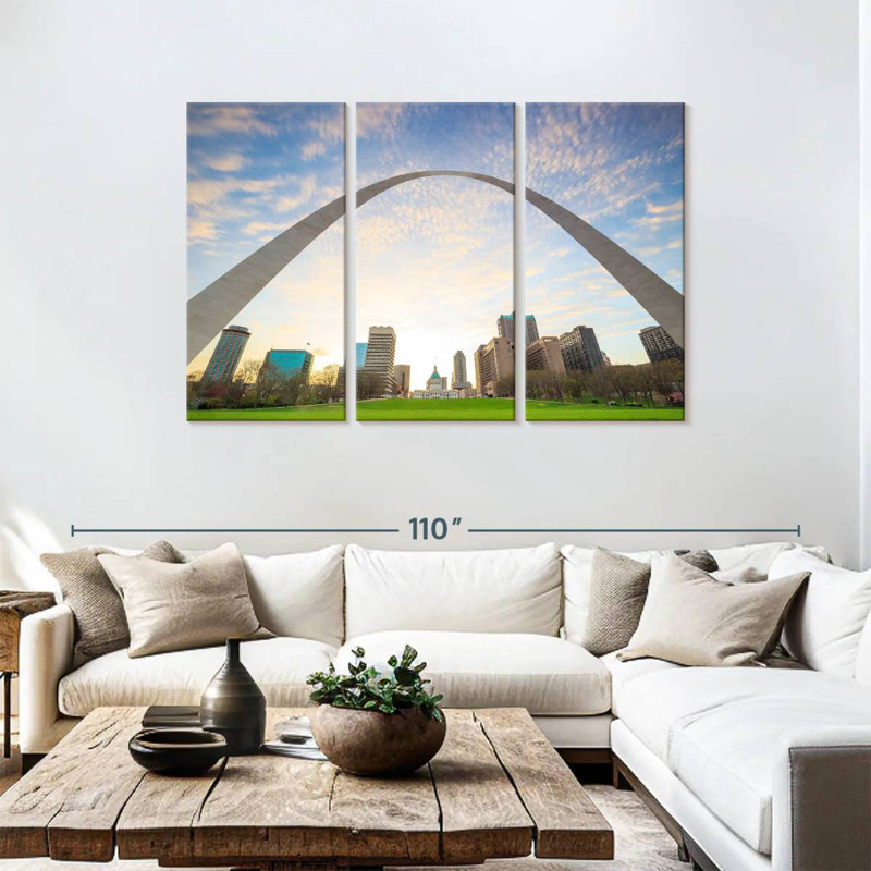 Rorry Under St. Louis Arch, 48" H x 74" W