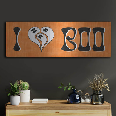 «Hey Boo I» par Sarah Adams, art mural en métal