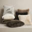 Ensemble de 1 housse de coussin de luxe en fausse fourrure de chinchilla de luxe, 20 po x 20 po-125421069-116784784