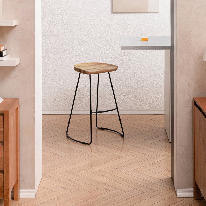 Tabouret de bar en bois massif Alberts, Naturel, Tabouret de bar (siège d'une hauteur de 29 po)