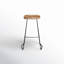 Tabouret de bar et de comptoir Geonna en bois massif, style selle, avec repose-pieds-343382046-366021819