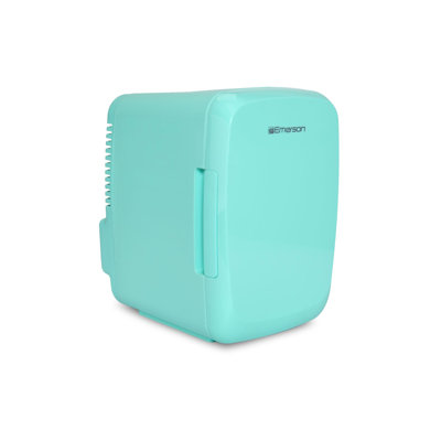 Mini réfrigérateur portatif Emerson EFC-5000 pour 6 canettes, capacité compacte de 4 litres, conception légère, compatibilité d'alimentation CA / CC et tablette amovible - parfait pour la maison, le bureau, les dortoirs et les voyages