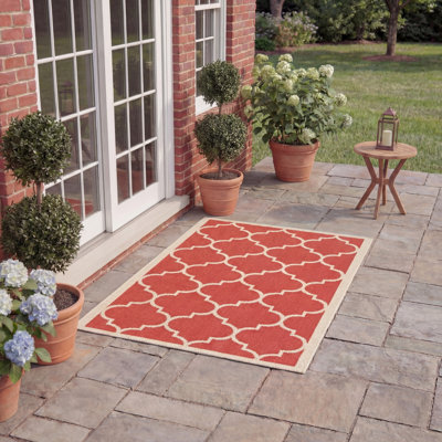 Arneshia Geometric Red/Beige Indoor/Outdoor Area Rug