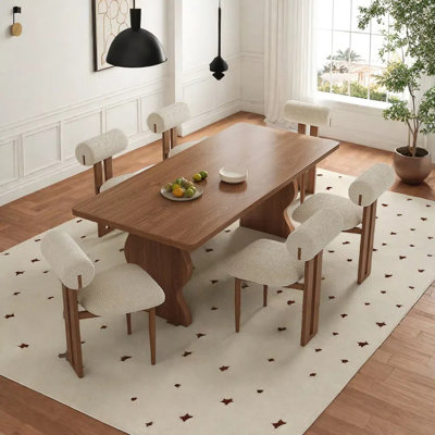 Ensemble de table et chaises de style moderne