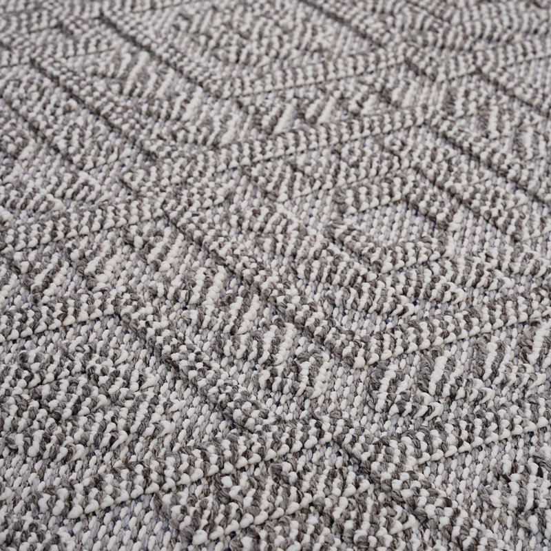 NAAR Guros Collection 4X6 White / White / Traditional Indoor / Outdoor Area Rug, Rectangle 4' x 6'2"