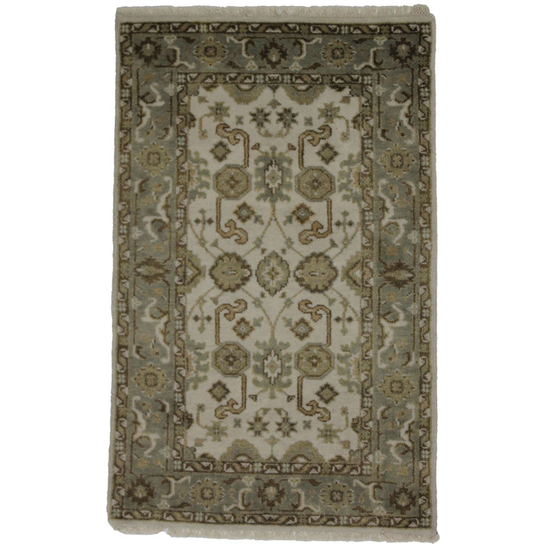 Pasleigh Oriental Area Rug in Cream