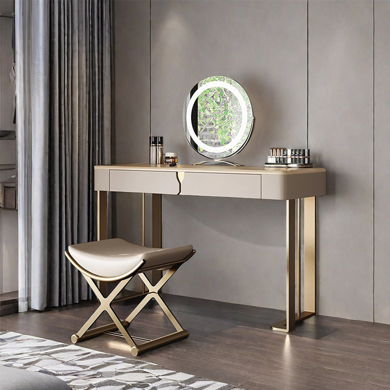 Lissete Vanity