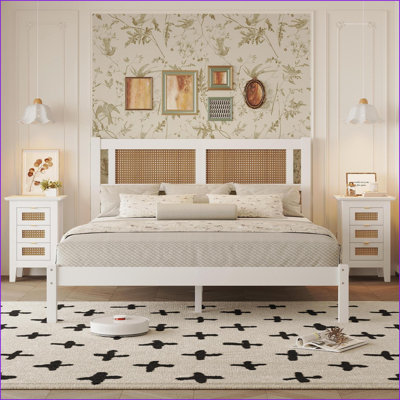 Ensemble de meubles de chambre à coucher grand lit 3 pièces, blanc ivoire contemporain | Bois et amp; Tête de lit en rotin, 2 tables de chevet | Lit à lattes | Panneau de particules