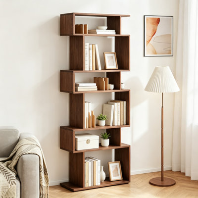 Étagère géométrique en forme de S avec système antibasculement, meuble de rangement en bois pour salon, bureau et chambre, fini noyer, style moderne et décoratif