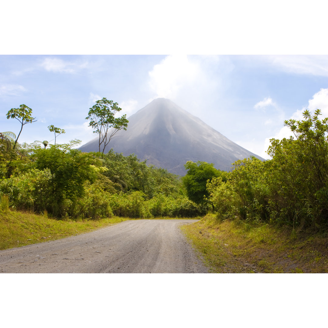 Volcano von Keith Lance - Kunstdrucke auf Leinwand