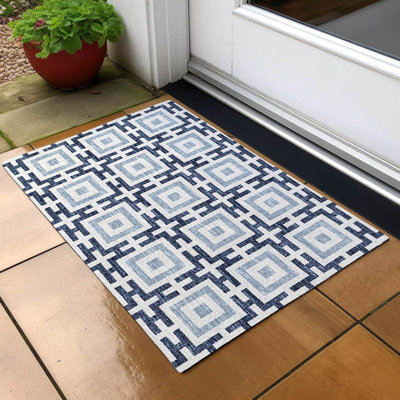Tapis intérieur / extérieur en polyester tissé à la machine Loreen