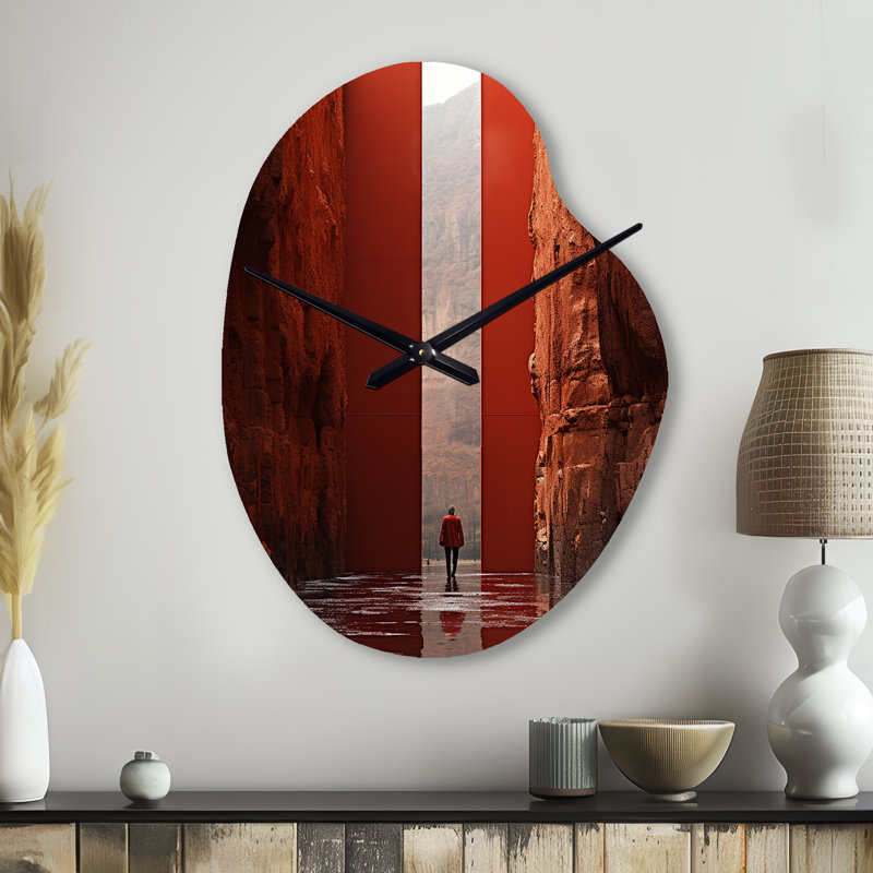Horloge murale asymétrique en métal Simuel, Grand