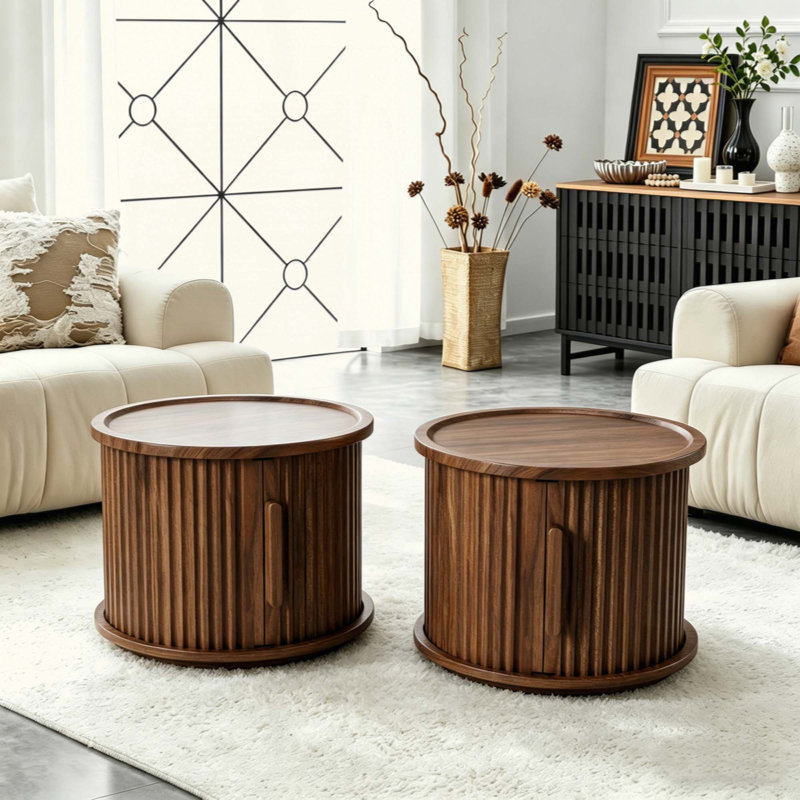 Ensemble de tables basses rondes 2 pièces, tables d'appoint gigognes modernes avec rangement à porte coulissante, table de bout et table de chevet pour canapé au fini noyer, avec tabouret décoratif à colonne romaine cannelée