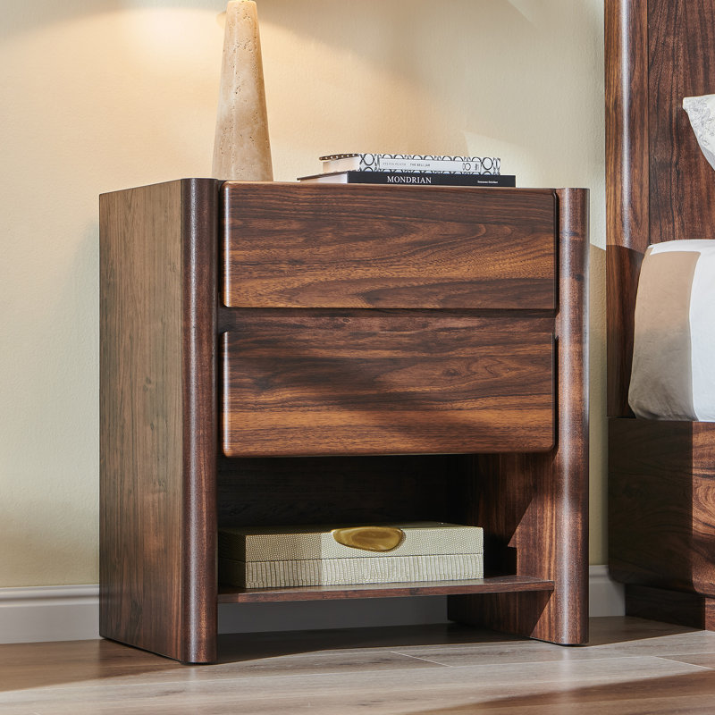 Table de chevet moderne de 25 po avec station de charge Bolanos, table de chevet en bois avec 2 tiroirs de rangement et tablette ouverte, conception d'angle arrondi pour la chambre à coucher