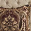 Édredon 4 pièces pour très grand lit. Conception. Chenille et taies décoratives. Jupe de lit au look enchanteur. Fermeture à glissière cachée. . Nettoyage à sec et lavage en machine. Motif importé. Attrayant