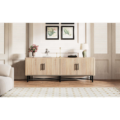 Meuble télé pratique à 4 portes avec tablettes réglables et fonction de gestion des câbles, aspect naturel, 66 po x 18 po x 23 po, convenant à une console de 65 po et 2 compartiments de rangement spacieux pour la décoration, la finition, 66 po