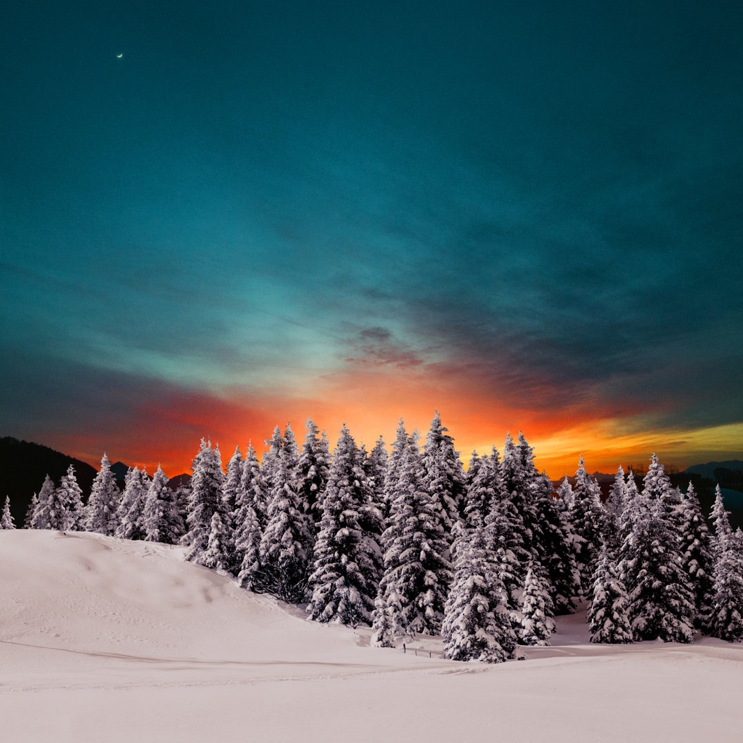 Wintersonnenuntergang in den Bergen von Cunfek - Drucken