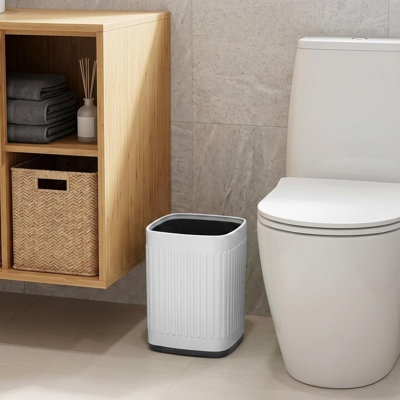 Petite poubelle de salle de bain en métal 1,8 gallon / 7 L, poubelle blanche avec base antidérapante, imperméable et durable pour la chambre de bureau