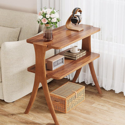 Table d'appoint 25,2 po en noyer étroit - table de bout à 2 niveaux pour petite maison de ferme avec pieds en bois massif, table d'appoint mince pour le salon, la chambre à coucher ou le vestibule, meuble peu encombrant avec tablette de rangement