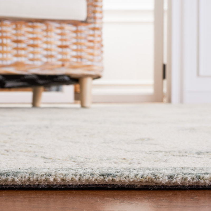 Martha Stewart Hand Tufted Wool/Cotton Floral Rug in Ivory/Sage, Rectangle 5' x 8'