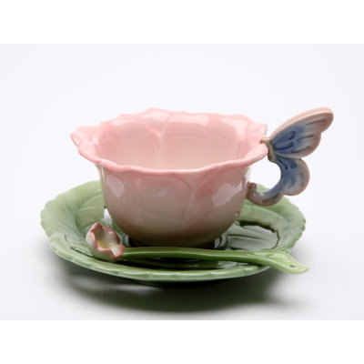 Tasse et soucoupe en porcelaine rose Ramey