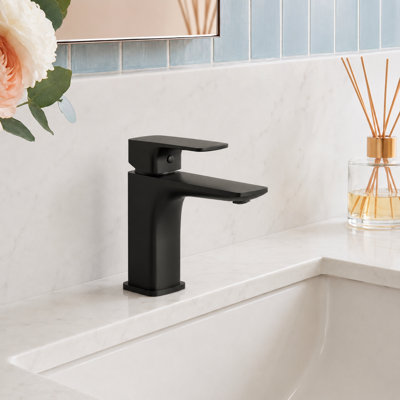 Single Hole Bathroom Faucet, Single Handle Bathroom Sink Faucet with Drain Assembly