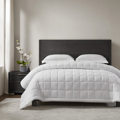 White Brushed Essential King Blanket