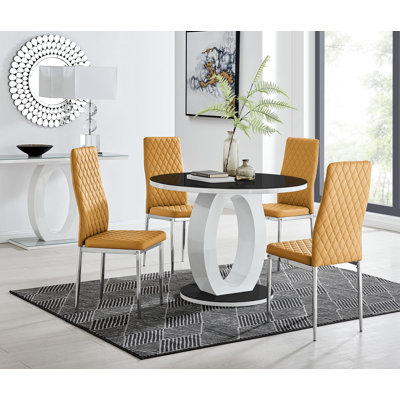 Scottsmoor 4 - Person Dining Set