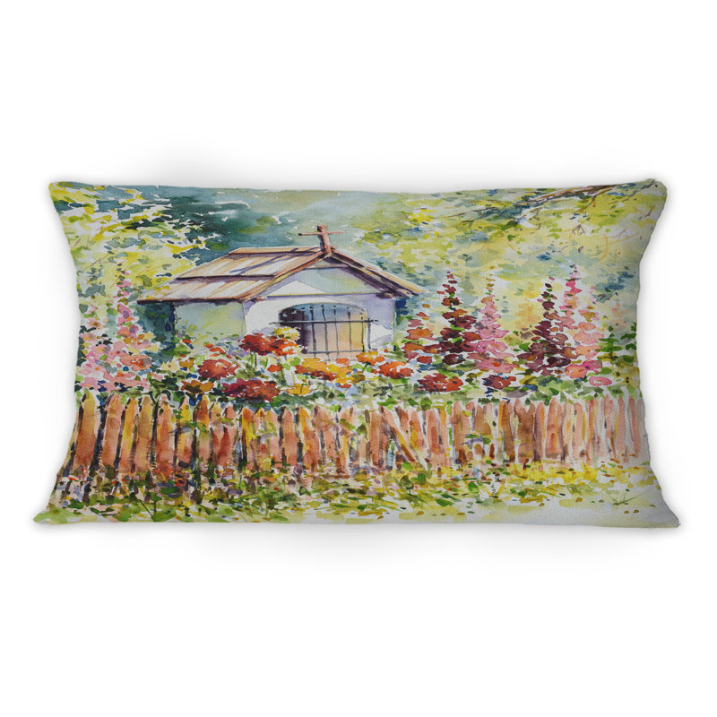 Petite chapelle blanche derrière la clôture parmi les fleurs - Coussin décoratif imprimé chalet 12 "x 20"